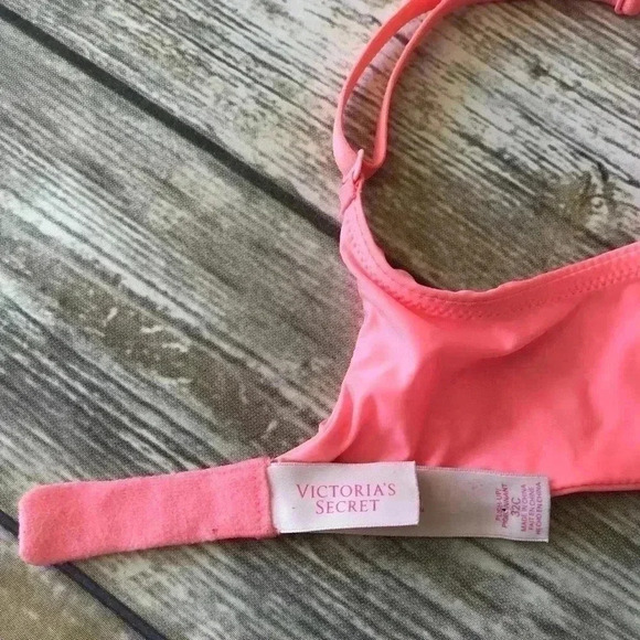 Victoria Secret Push Up Bra - Picture 4 of 7